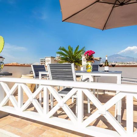 カターニアLa Terrazza Sul Cieloアパートメント エクステリア 写真