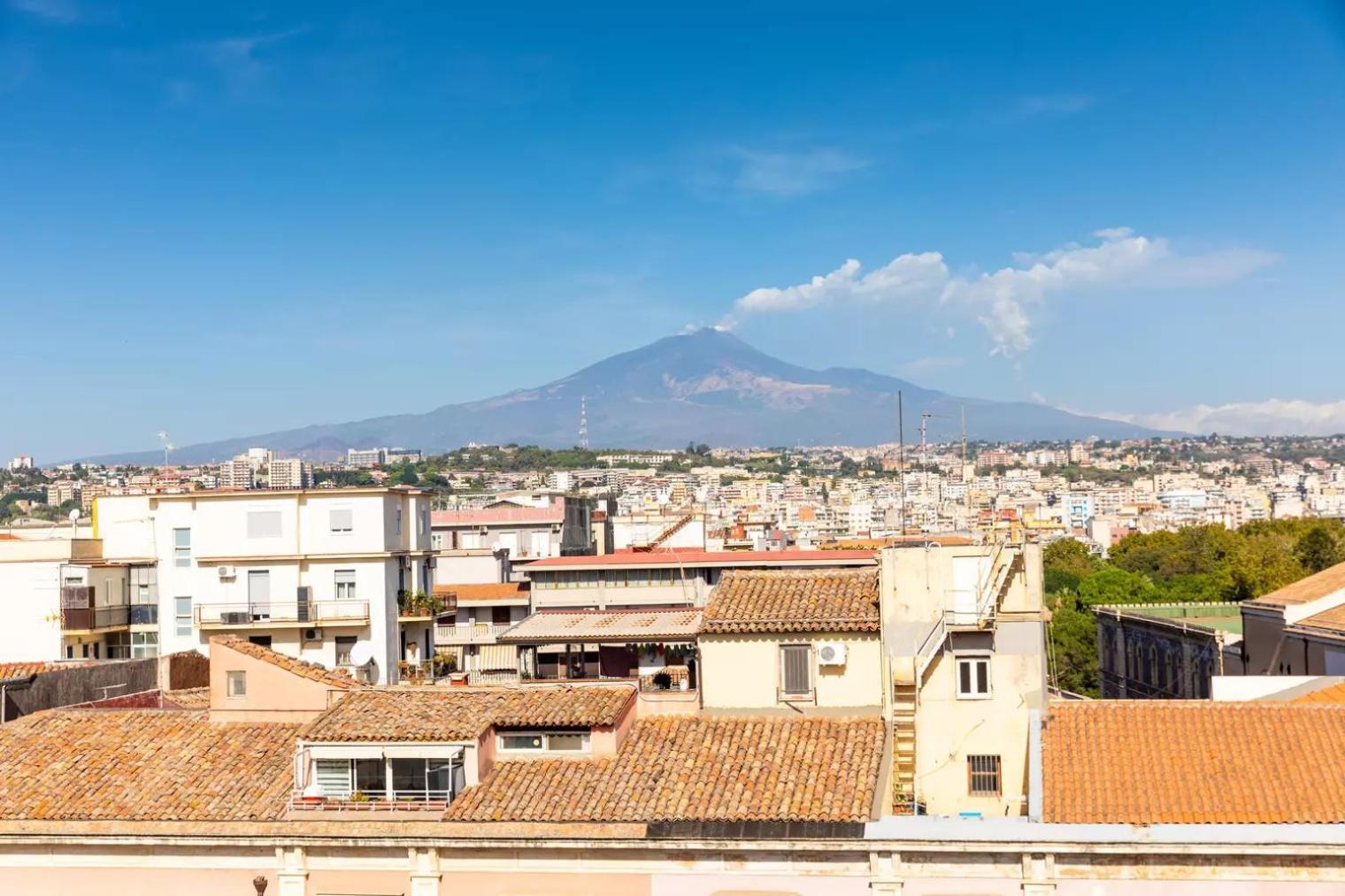 カターニアLa Terrazza Sul Cieloアパートメント エクステリア 写真