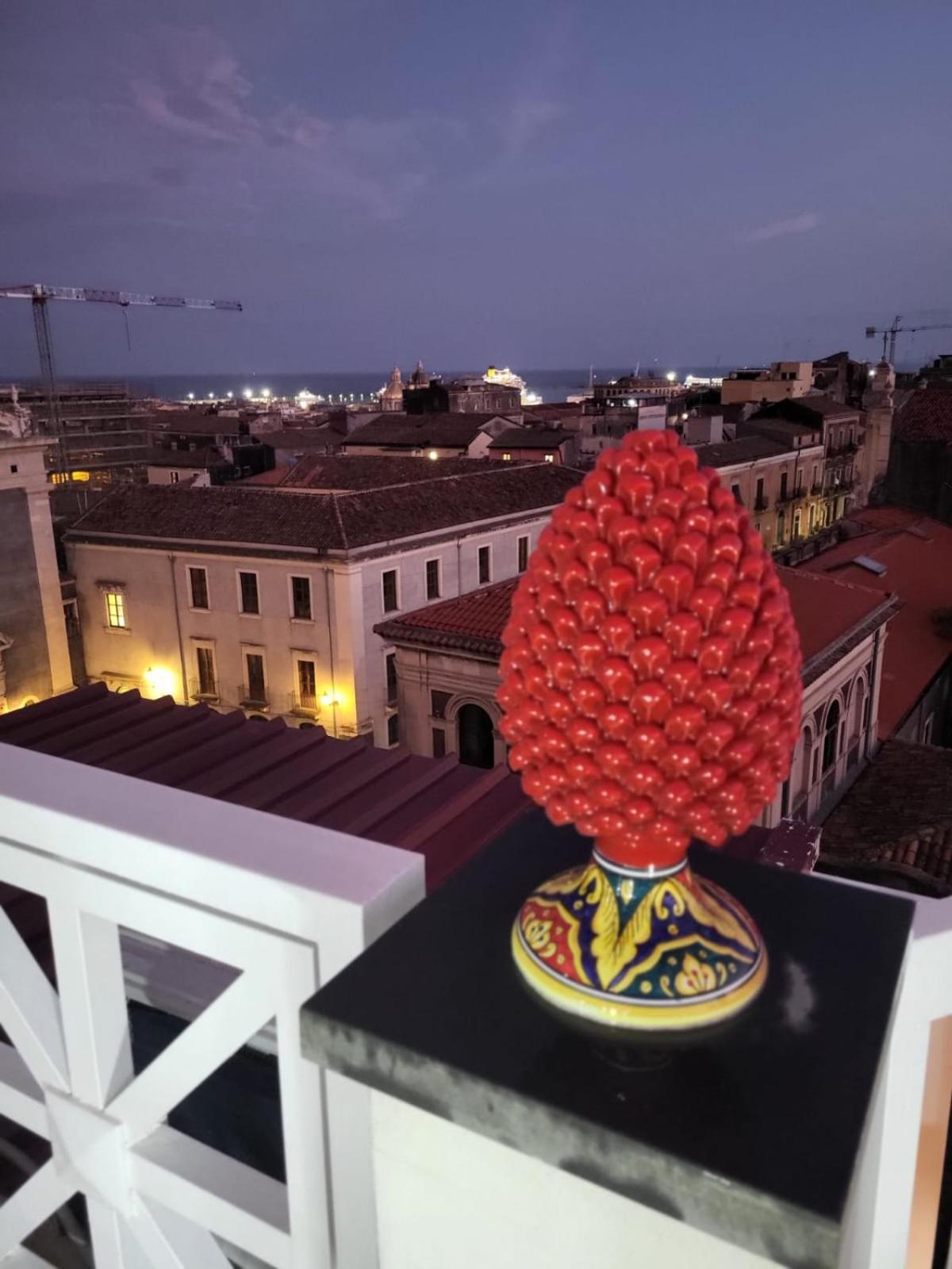 カターニアLa Terrazza Sul Cieloアパートメント エクステリア 写真